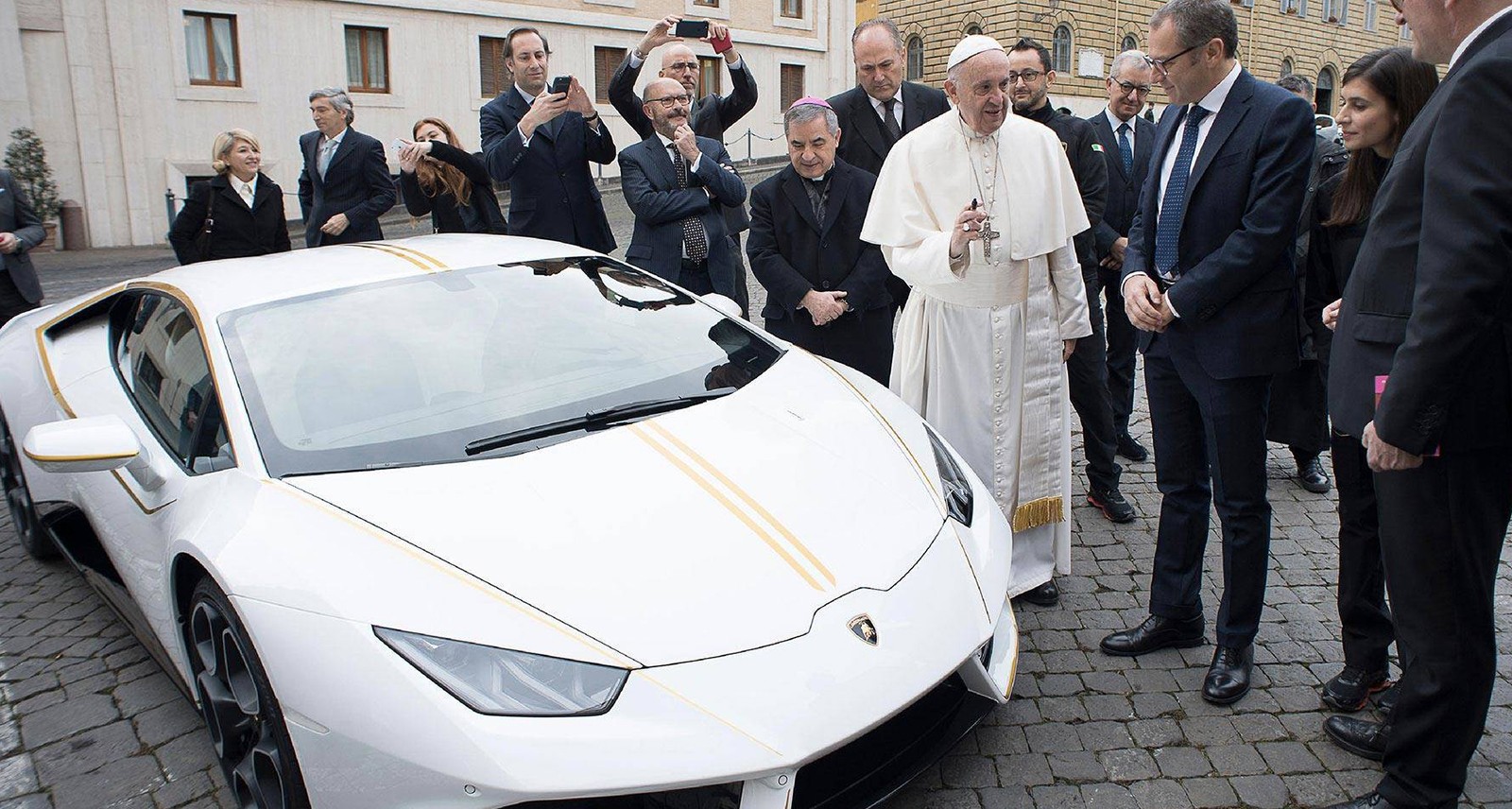 The Pope's Lamborghini Huracan Raises Over $850,000: Here's What We're Reading Today
