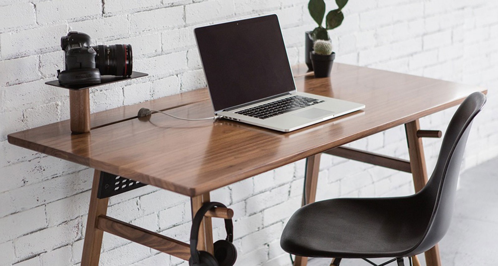 This Ingenious Desk Will Get You to Buckle Down and Actually Do Some Work